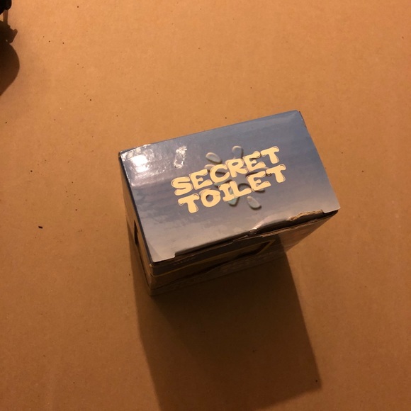 Toilet seat prank - Picture 3 of 3